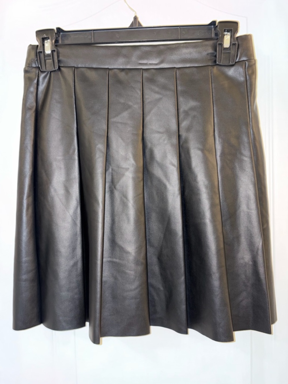 OLIVE + OAK Pleated Faux Leather Skirt - Black